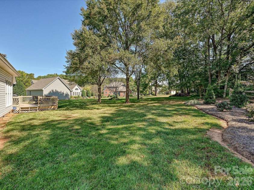5125 WALNUT GROVE Court, Mount Holly, NC 28120.  MLS# CAR4423136, YatesRealty ID 51248. 