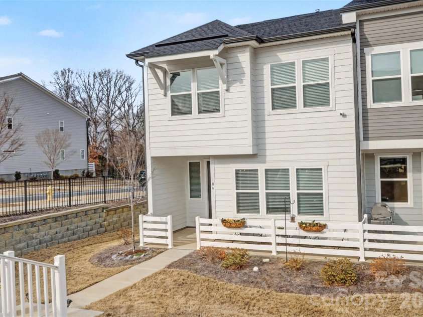 106 Renny Alley, Charlotte, NC 28217.  MLS# CAR4351935, YatesRealty ID 5125. 