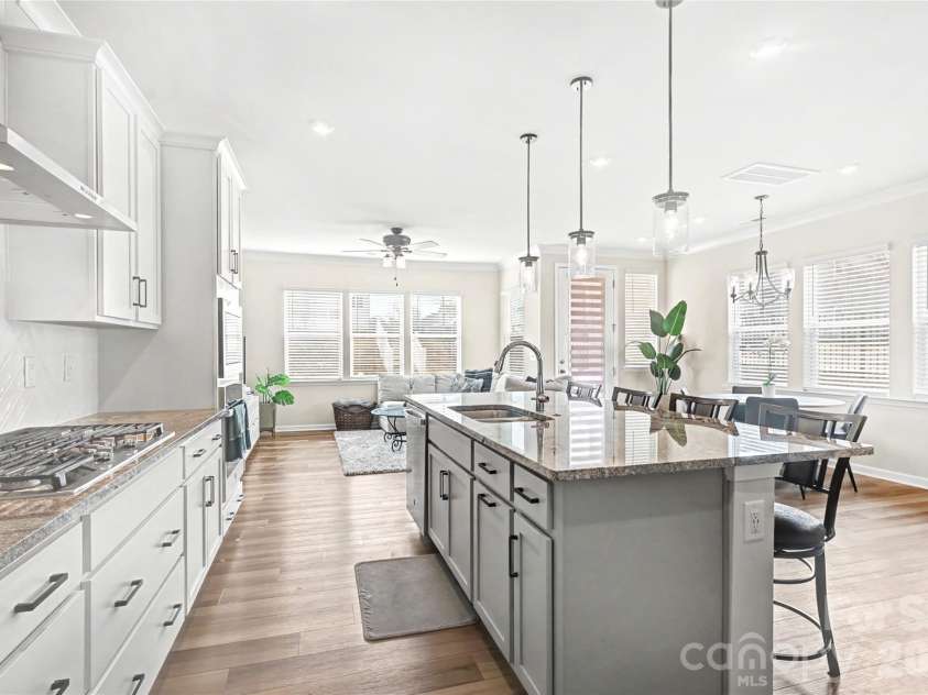 106 Renny Alley, Charlotte, NC 28217.  MLS# CAR4351935, YatesRealty ID 5125. 