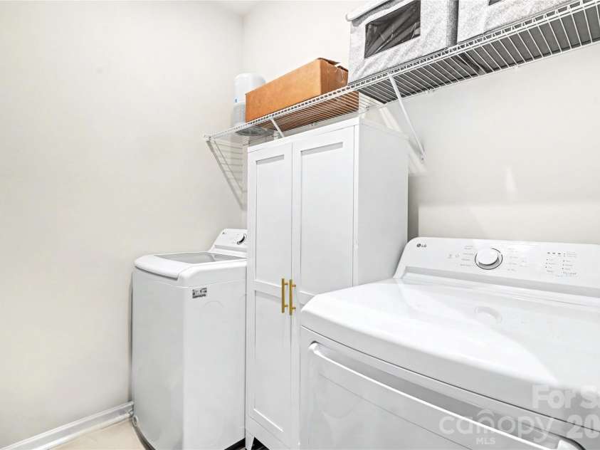 106 Renny Alley, Charlotte, NC 28217.  MLS# CAR4351935, YatesRealty ID 5125. 
