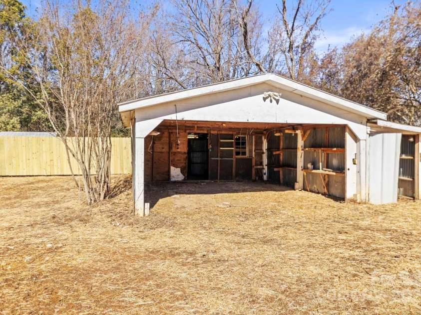 3722 Unionville Indian Trail Road, Indian Trail, NC 28079.  MLS# CAR4212617, YatesRealty ID 5125. 