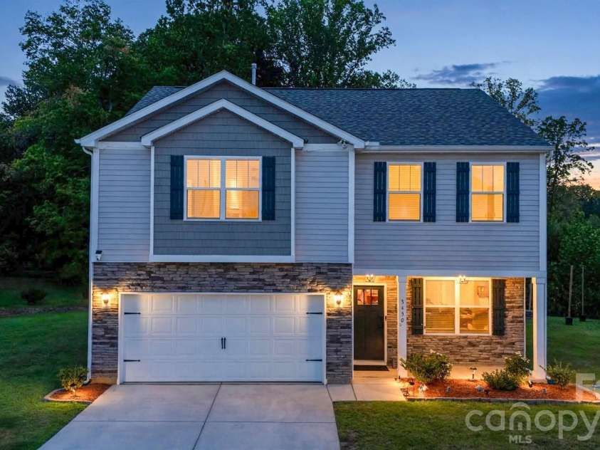 3450 Buck Court, Gastonia, NC 28056.  MLS# CAR4423222, YatesRealty ID 51250. 