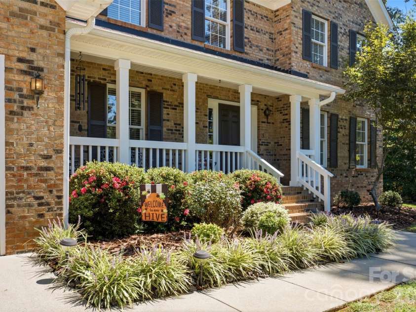 168 Forest Creek Drive, Statesville, NC 28625.  MLS# CAR4422853, YatesRealty ID 51252. 