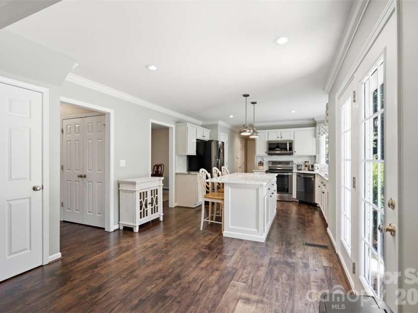 168 Forest Creek Drive, Statesville, NC 28625.  MLS# CAR4422853, YatesRealty ID 51252. 
