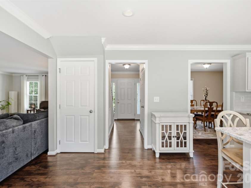 168 Forest Creek Drive, Statesville, NC 28625.  MLS# CAR4422853, YatesRealty ID 51252. 