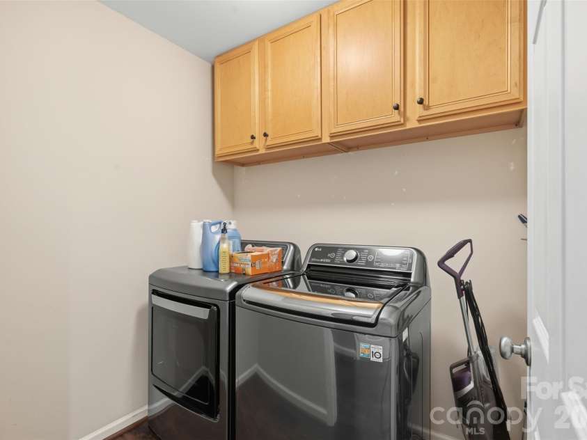 168 Forest Creek Drive, Statesville, NC 28625.  MLS# CAR4422853, YatesRealty ID 51252. 