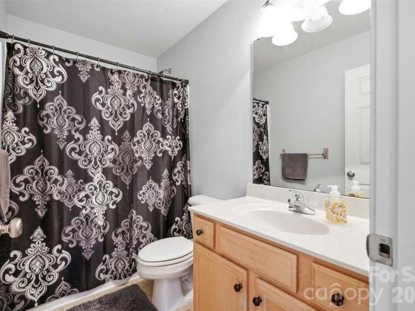 168 Forest Creek Drive, Statesville, NC 28625.  MLS# CAR4422853, YatesRealty ID 51252. 