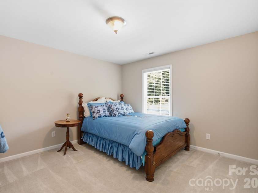 168 Forest Creek Drive, Statesville, NC 28625.  MLS# CAR4422853, YatesRealty ID 51252. 