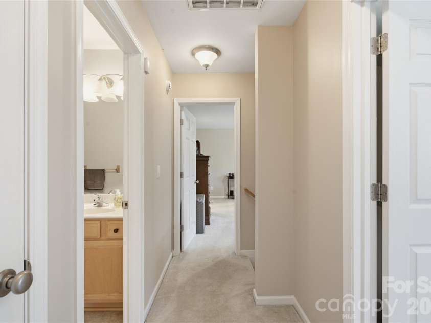 168 Forest Creek Drive, Statesville, NC 28625.  MLS# CAR4422853, YatesRealty ID 51252. 