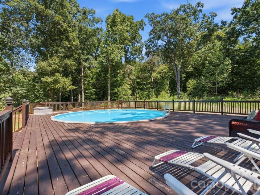 168 Forest Creek Drive, Statesville, NC 28625.  MLS# CAR4422853, YatesRealty ID 51252. 