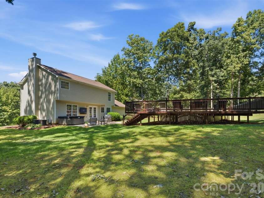 168 Forest Creek Drive, Statesville, NC 28625.  MLS# CAR4422853, YatesRealty ID 51252. 