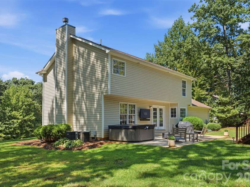 168 Forest Creek Drive, Statesville, NC 28625.  MLS# CAR4422853, YatesRealty ID 51252. 