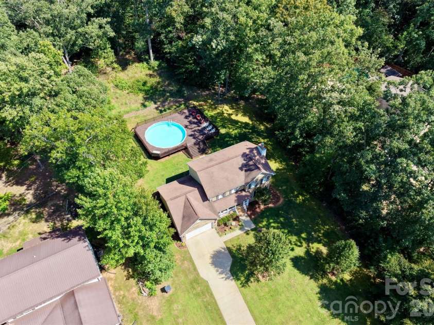 168 Forest Creek Drive, Statesville, NC 28625.  MLS# CAR4422853, YatesRealty ID 51252. 