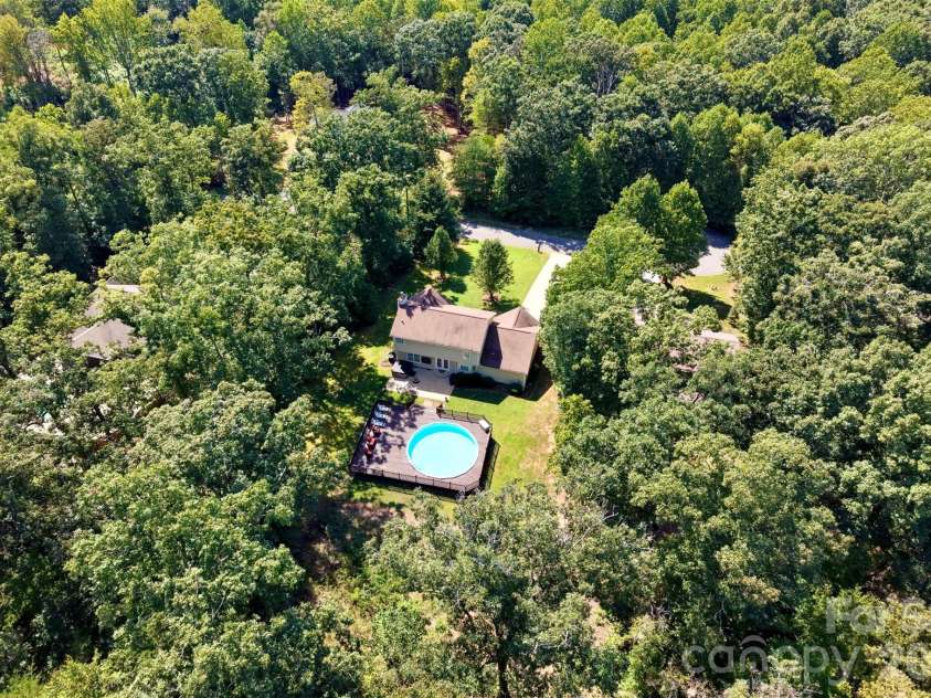 168 Forest Creek Drive, Statesville, NC 28625.  MLS# CAR4422853, YatesRealty ID 51252. 