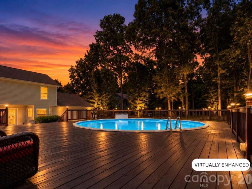 168 Forest Creek Drive, Statesville, NC 28625.  MLS# CAR4422853, YatesRealty ID 51252. 