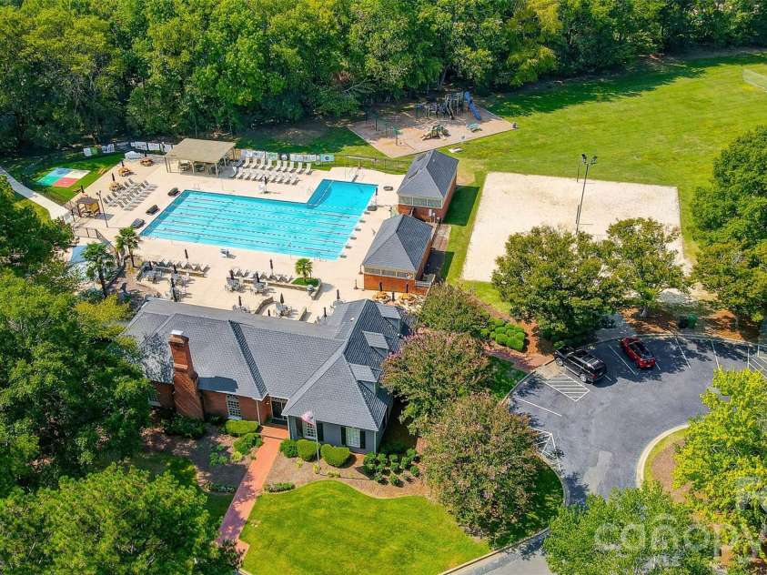 10141 Hanover Glen Road, Charlotte, NC 28210.  MLS# CAR4423677, YatesRealty ID 51254. 