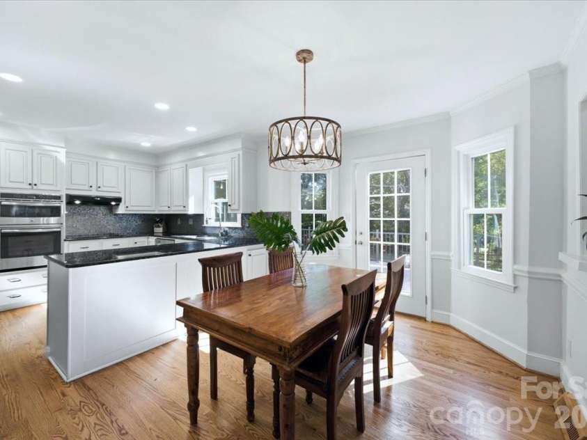 10141 Hanover Glen Road, Charlotte, NC 28210.  MLS# CAR4423677, YatesRealty ID 51254. 
