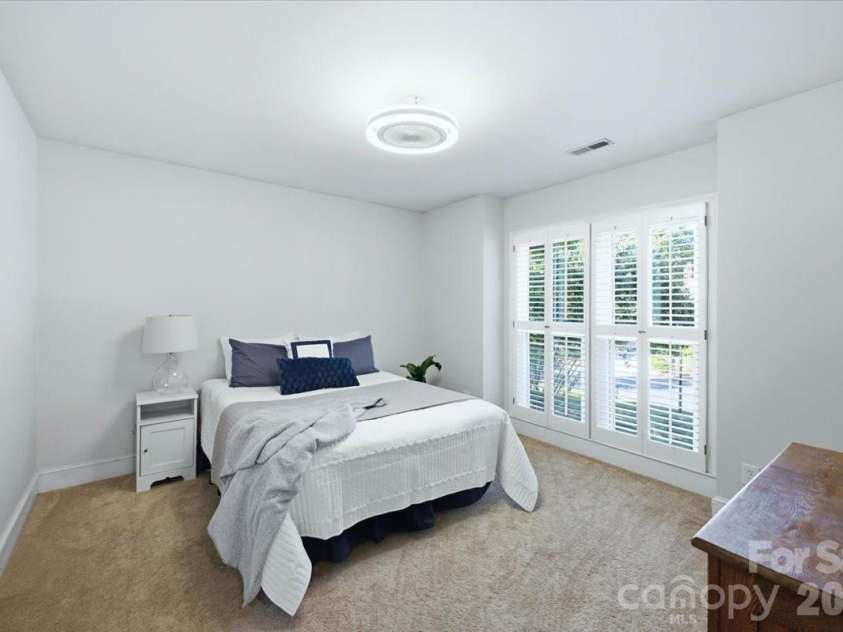 10141 Hanover Glen Road, Charlotte, NC 28210.  MLS# CAR4423677, YatesRealty ID 51254. 