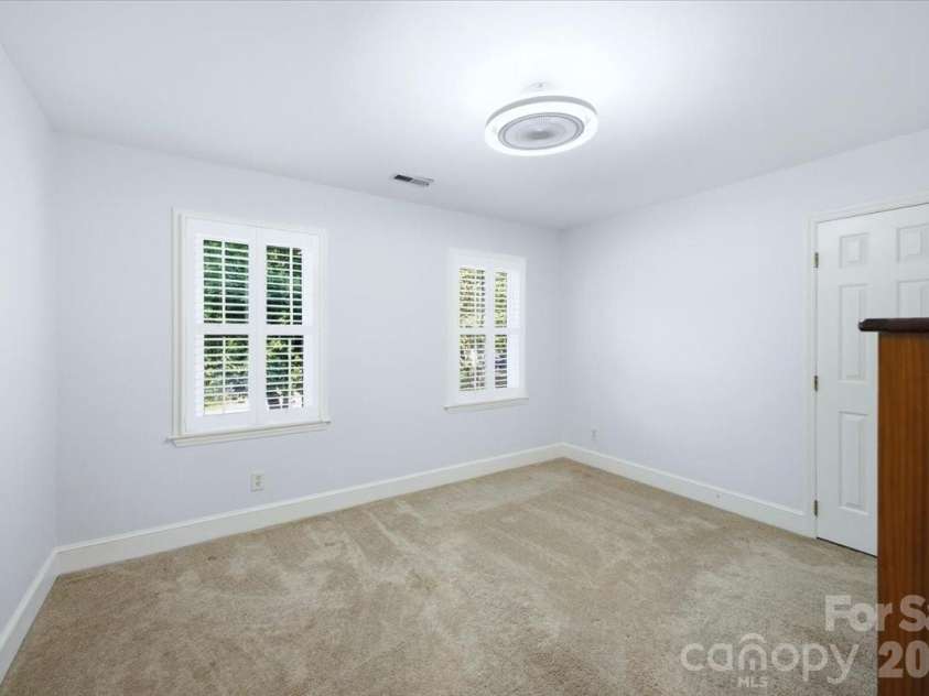 10141 Hanover Glen Road, Charlotte, NC 28210.  MLS# CAR4423677, YatesRealty ID 51254. 
