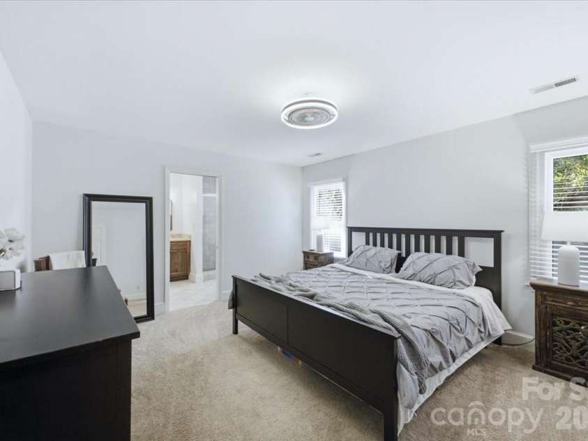 10141 Hanover Glen Road, Charlotte, NC 28210.  MLS# CAR4423677, YatesRealty ID 51254. 