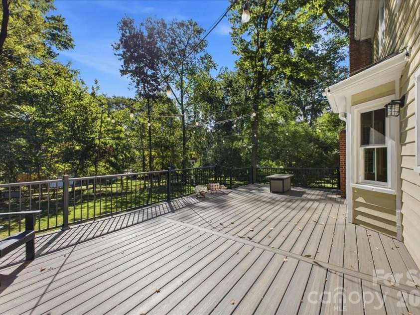 10141 Hanover Glen Road, Charlotte, NC 28210.  MLS# CAR4423677, YatesRealty ID 51254. 