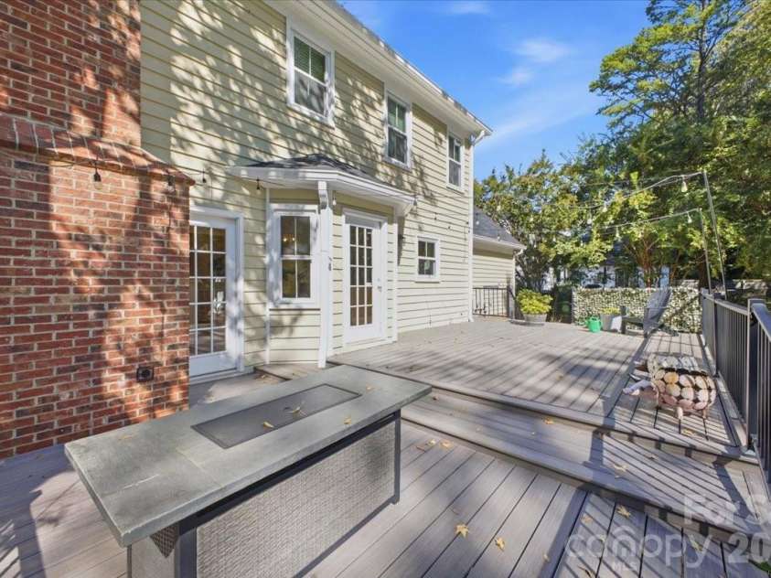 10141 Hanover Glen Road, Charlotte, NC 28210.  MLS# CAR4423677, YatesRealty ID 51254. 