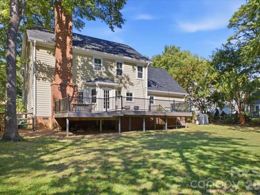 10141 Hanover Glen Road, Charlotte, NC 28210.  MLS# CAR4423677, YatesRealty ID 51254. 