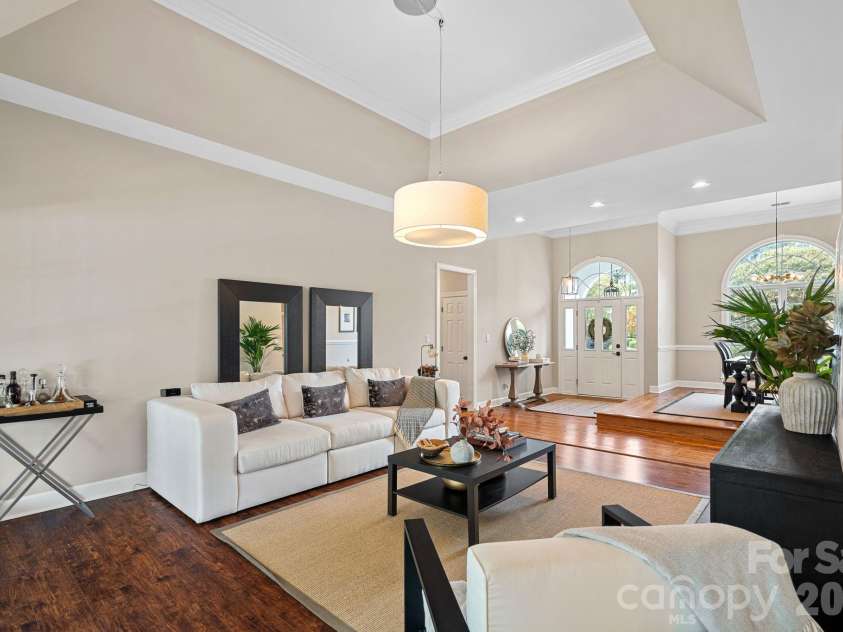 18806 Boundary Oaks Court, Davidson, NC 28036.  MLS# CAR4423712, YatesRealty ID 51255. 