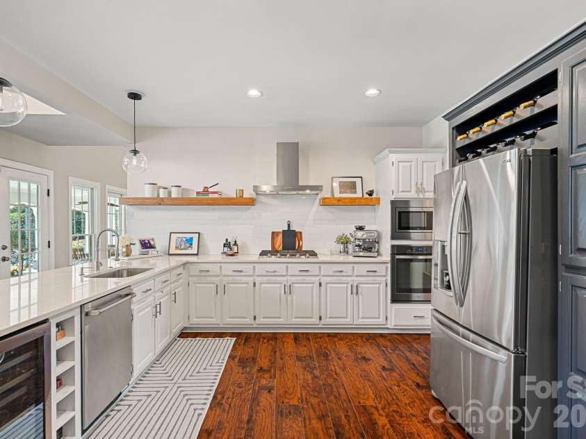 18806 Boundary Oaks Court, Davidson, NC 28036.  MLS# CAR4423712, YatesRealty ID 51255. 