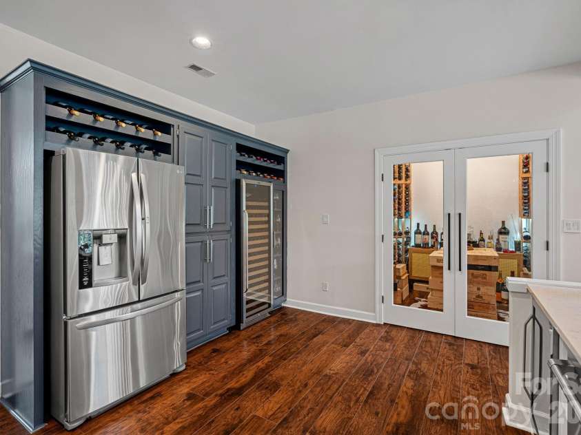 18806 Boundary Oaks Court, Davidson, NC 28036.  MLS# CAR4423712, YatesRealty ID 51255. 