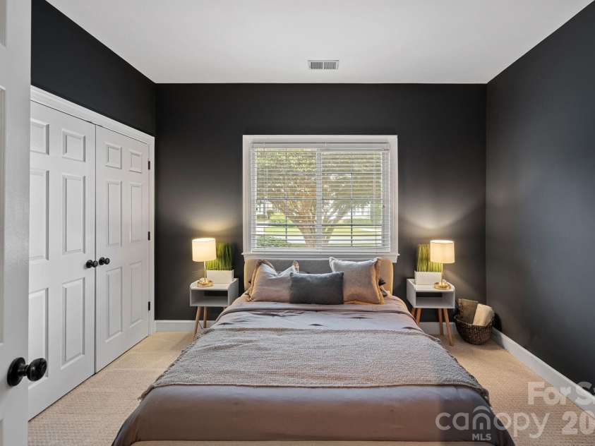 18806 Boundary Oaks Court, Davidson, NC 28036.  MLS# CAR4423712, YatesRealty ID 51255. 