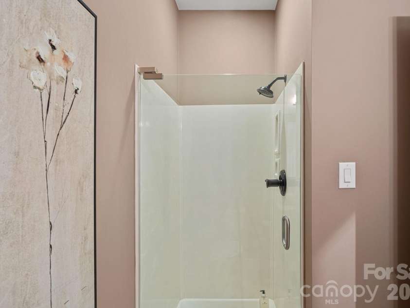18806 Boundary Oaks Court, Davidson, NC 28036.  MLS# CAR4423712, YatesRealty ID 51255. 