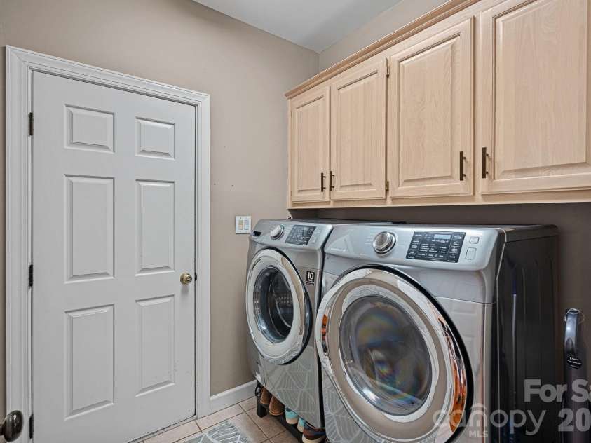 18806 Boundary Oaks Court, Davidson, NC 28036.  MLS# CAR4423712, YatesRealty ID 51255. 