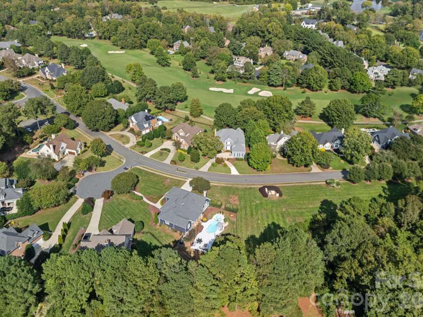 18806 Boundary Oaks Court, Davidson, NC 28036.  MLS# CAR4423712, YatesRealty ID 51255. 