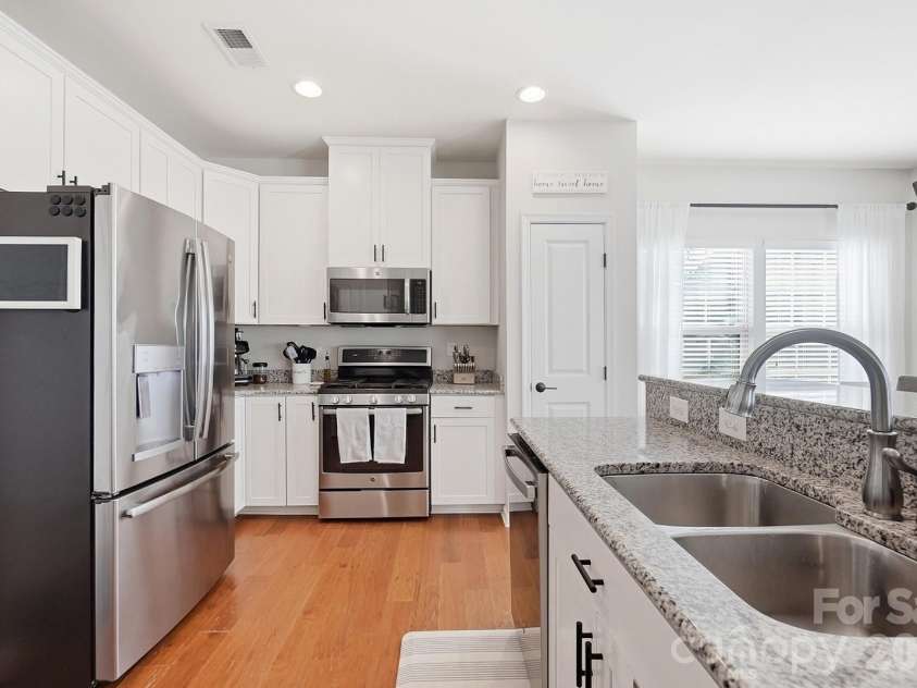 3224 Morgan Clark Road, Charlotte, NC 28208.  MLS# CAR4423182, YatesRealty ID 51257. 