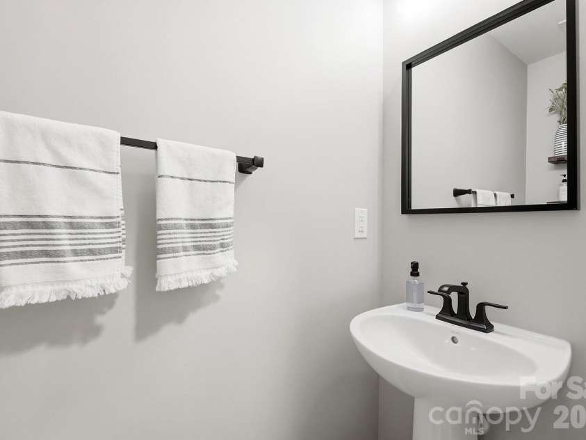 3224 Morgan Clark Road, Charlotte, NC 28208.  MLS# CAR4423182, YatesRealty ID 51257. 