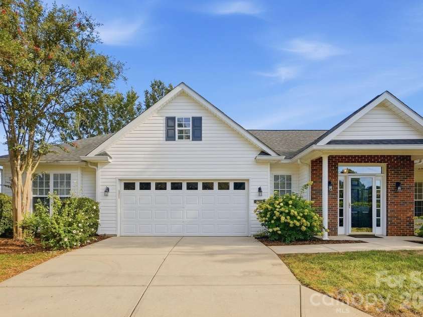 9218 Duckhorn Drive, Charlotte, NC 28277.  MLS# CAR4422862, YatesRealty ID 51258. 