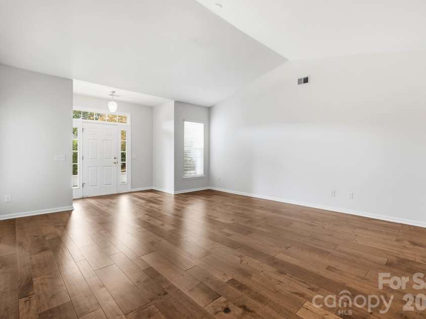 9218 Duckhorn Drive, Charlotte, NC 28277.  MLS# CAR4422862, YatesRealty ID 51258. 