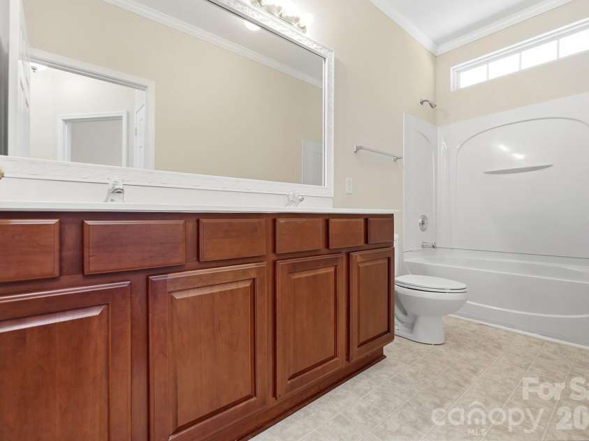 9218 Duckhorn Drive, Charlotte, NC 28277.  MLS# CAR4422862, YatesRealty ID 51258. 