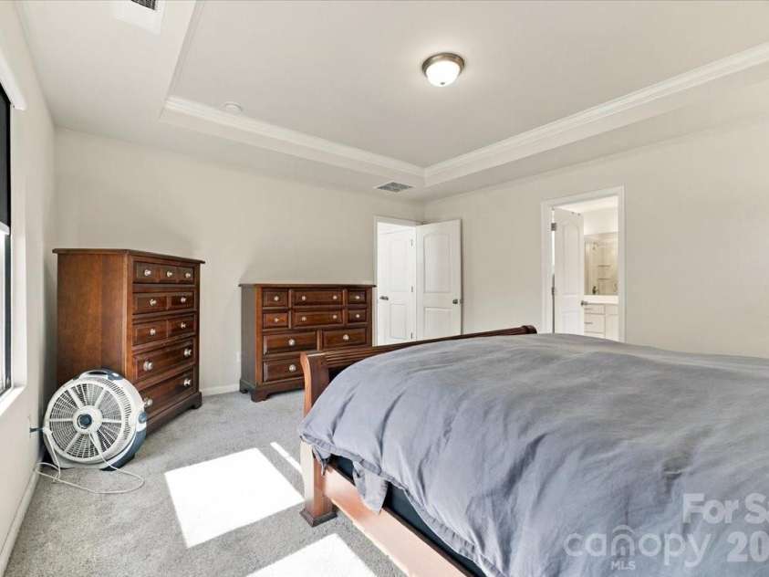 8036 Overmeadow Lane, Charlotte, NC 28269.  MLS# CAR4419889, YatesRealty ID 51259. Primary bedroom