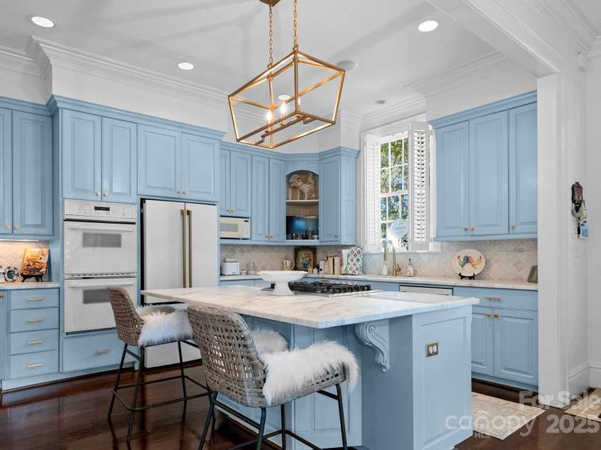 4016 Nettie Court, Charlotte, NC 28211.  MLS# CAR4097350, YatesRealty ID 5126. Kitchen