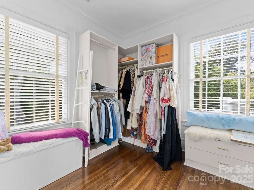 4016 Nettie Court, Charlotte, NC 28211.  MLS# CAR4097350, YatesRealty ID 5126. Upper level Primary closet