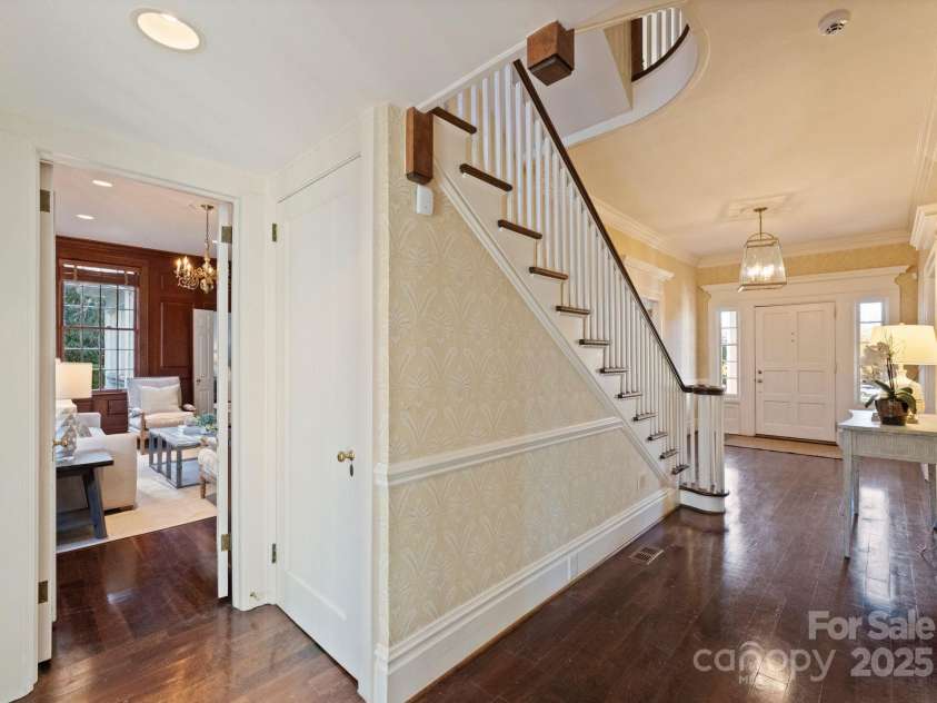 4016 Nettie Court, Charlotte, NC 28211.  MLS# CAR4318794, YatesRealty ID 5126. Foyer to Den 