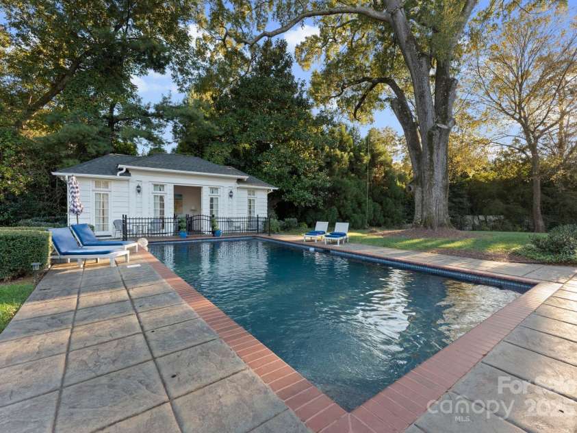 4016 Nettie Court, Charlotte, NC 28211.  MLS# CAR4318794, YatesRealty ID 5126. Pool & Guest House 