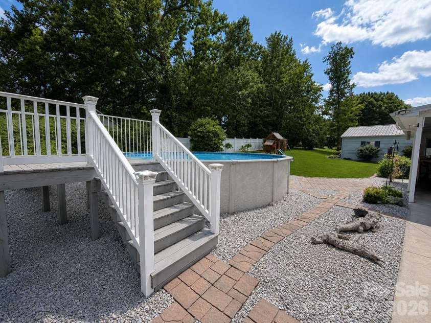 105 Merrywood Drive, Lenoir, NC 28645.  MLS# CAR4420683, YatesRealty ID 51261. 