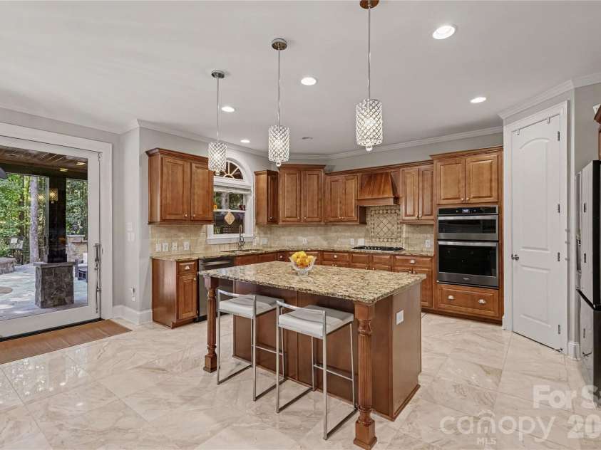 17018 Harcombe Drive, Charlotte, NC 28277.  MLS# CAR4421141, YatesRealty ID 51262. 