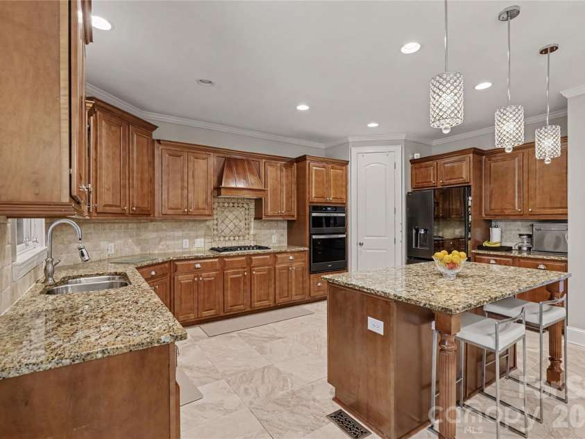 17018 Harcombe Drive, Charlotte, NC 28277.  MLS# CAR4421141, YatesRealty ID 51262. 