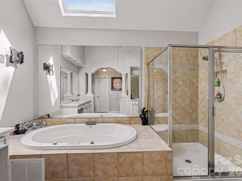 17018 Harcombe Drive, Charlotte, NC 28277.  MLS# CAR4421141, YatesRealty ID 51262. 