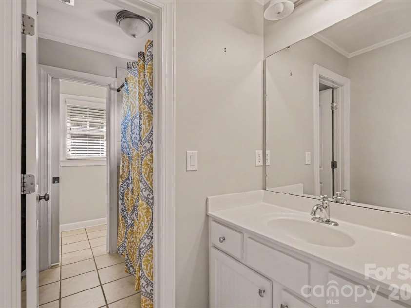 17018 Harcombe Drive, Charlotte, NC 28277.  MLS# CAR4421141, YatesRealty ID 51262. 