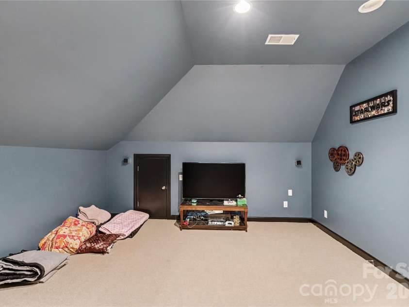 17018 Harcombe Drive, Charlotte, NC 28277.  MLS# CAR4421141, YatesRealty ID 51262. 